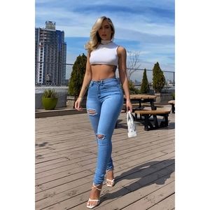 💚Size 3-Fashion Nova- Hannah High Rise Light Blue